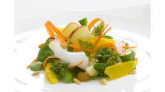 Raw apple and carrot salad Thumbnail