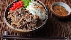 Gyudon (Japanese Simmered Beef and Rice Bowls) Thumbnail