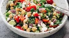 Easy Mediterranean Chickpea Salad Thumbnail