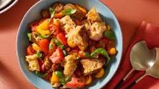 Classic Panzanella Salad (Tuscan-Style Tomato and Bread Salad) Thumbnail