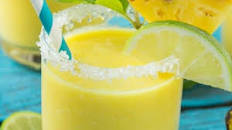 Pineapple Coconut Smoothie Thumbnail