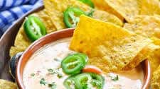 3-Ingredient Spicy Jalapeño Queso Dip