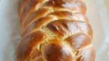 A Beginner’s Guide to Challah Bread