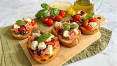 Bruschetta caprese: la ricetta fresca e sfiziosa con mozzarella e pomodoro