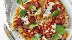 Chorizo pizza with peppers & manchego