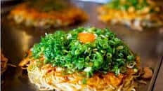 Hiroshima okonomiyaki Thumbnail