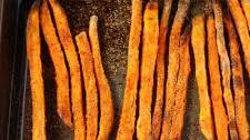 Crispy Baked Buffalo Sweet Potato Fries