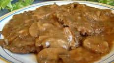 Cube steak w/mushroom gravy