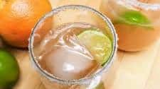 Easy Palomas by the Pitcher