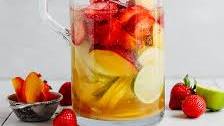 Easy Traditional White Sangria