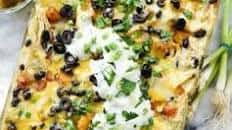 Salsa Verde Chicken Enchilada Casserole Thumbnail