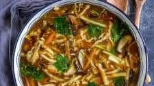 Hot and Sour Soup, the Authentic Way (酸辣汤)