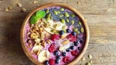 Berry & Oat Smoothie Bowl Thumbnail