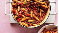 One-pot goulash pasta