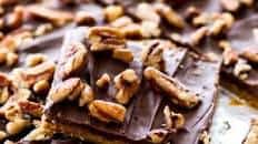 Pumpkin Spice Cracker Toffee