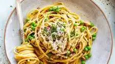 Quick Pasta alla Carbonara with Peas and Bacon