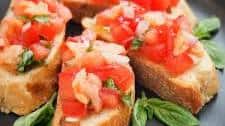 Smoked salmon bruschetta