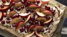 Spiced Pavlova with Roasted Pears and Grapes