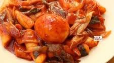 Tteokbokki (Korean spicy rice cake stew)