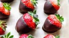 15 Minute Dark Chocolate Covered Strawberries