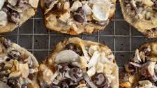 4-Ingredient Almond Joy Cookies