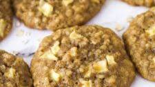 Apple Cinnamon Oatmeal Cookies