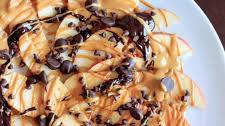 Apple nachos with peanut butter and chocolate