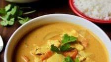 Authentic Thai Yellow Curry with Chicken