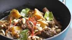 Beef massaman curry