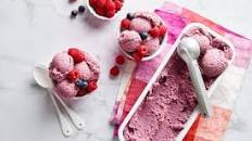 Berry frozen yoghurt