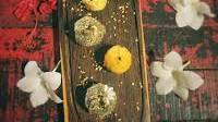 Besan e Nariyal Ladoo (India)