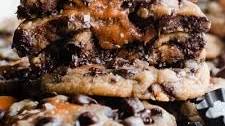 Best Caramel Chocolate Chip Cookies