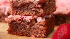 Best Ever White Chocolate Strawberry Brownies Recipe