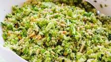 Broccoli Quinoa Salad with Lemon Dressing