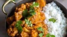 Cauliflower Potato Curry with Coconut Milk