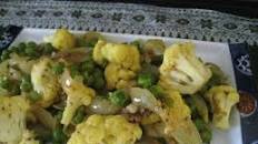 Cauliflower and Green Pea Curry