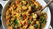 Cauliflower and Potato Curry (Aloo Gobi)