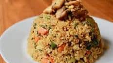 Chicken curry fried rice – Better than takeout one pan meal