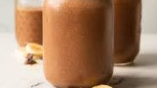 Chocolate Banana Smoothie (Easy Recipe!)