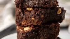 Classic Fudge Walnut Brownies