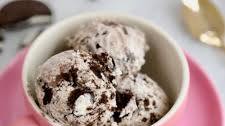 Cookies and Cream Frozen Yogurt