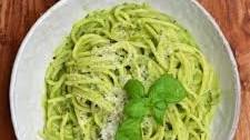 Creamy Avocado pasta Sauce (Green Pasta)