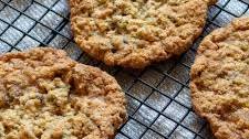 Crispy Oatmeal Raisin Cookies