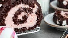 Dark Chocolate Cake Roll With Peppermint Filling