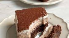 EASY CHOCOLATE MOUSSE CAKE RECIPE