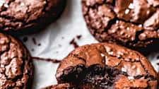 Easy 30 Minute Chocolate Biscuits