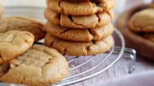 Easy 4-Ingredient Peanut Butter Cookies