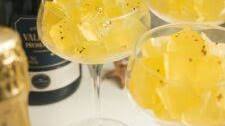 Easy Champagne Jello Shots