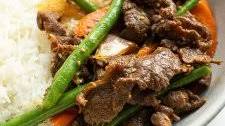 Easy Chinese-Style Pan-Fried Beef with Carrots and Green Beans