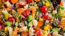 Easy Pasta Salad {with fresh Veggies}